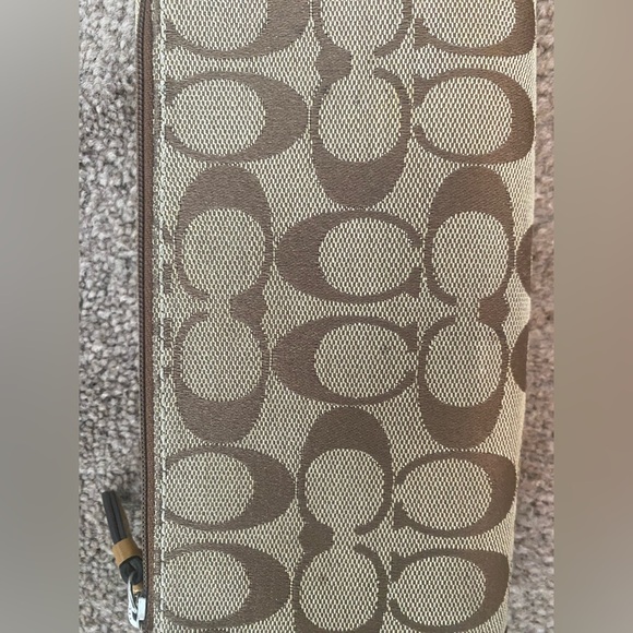 Coach Wallet - Picture 3 of 8